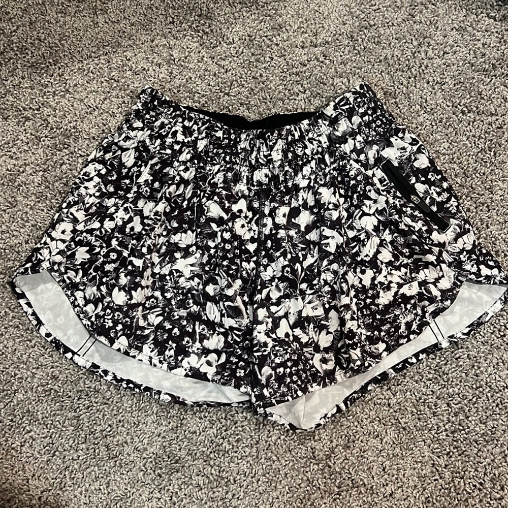 LULULEMON FLORAL SHORTS